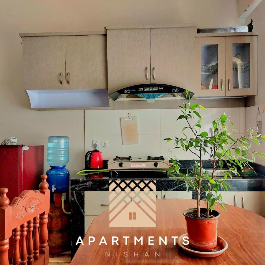 Nishan Apartments -Lakeside Похара Екстериор снимка